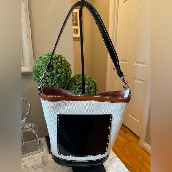 Tory Burch - McGraw Canvas Bucket Bag - EUC Canvas with Leather Trim - Picture 3 of 8